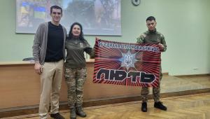 Долучайся і перетворюй свою лють на зброю!