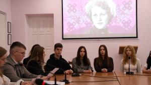 «Слово, що має крила»: поетичні читання до дня народження Ліни Костенко