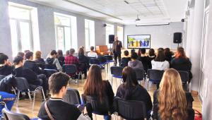 Свідомий вибір майбутнього: профорієнтаційна зустріч викладачів НАВС зі школярами