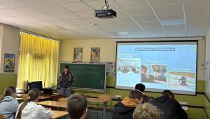 Студенти допомагають школярам обрати майбутнє