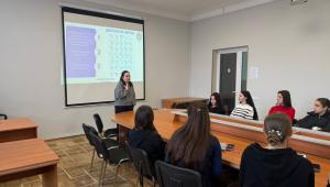 Безбар’єрна комунікація в дії: тренінг із жестової мови для курсантів і студентів