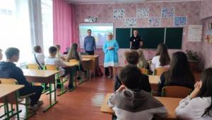 ВІД ШКІЛЬНОЇ ПАРТИ — ДО ПРОФЕСІЇ МАЙБУТНЬОГО: ПРЕДСТАВНИКИ НАВС ЗУСТРІЛИСЯ ЗІ СТАРШОКЛАСНИКАМИ