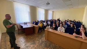 ПСИХОЛОГІЯ СИЛИ Й ПІДТРИМКИ: МАЙБУТНІ ПСИХОЛОГИ НАВС ЗУСТРІЛИСЯ З ФАХІВЦЕМ, ЯКИЙ ПРАЦЮЄ НА МЕЖІ ЛЮДСЬКОГО…