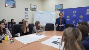 Наукове проєктування дошки детектива: синергія науки, креативу й фінансової безпеки