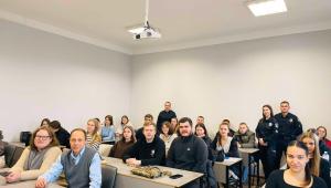 Теорія, підкріплена досвідом: представники Патрульної поліції провели бінарне заняття для здобувачів…